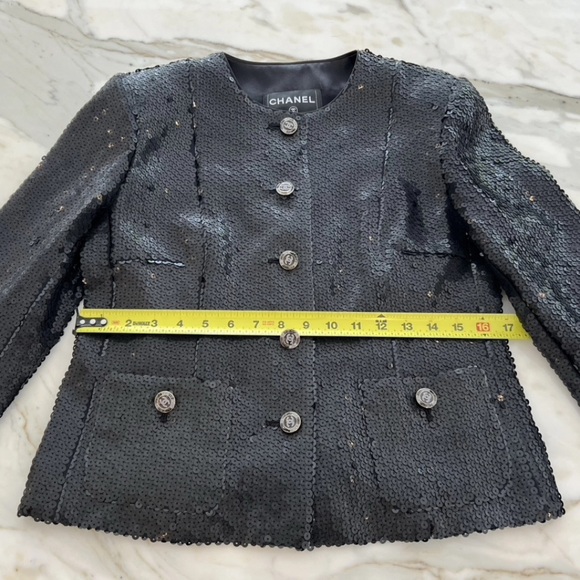 CHANEL 23C RESORT RUNWAY BLACK SEQUINS JACKET SIZE FR 38 / US 6 NWOTS! - Picture 12 of 17